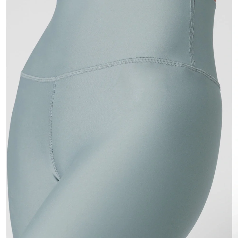 ALO Yoga Cosmic Grey Game Changer Airlift 7/8 length Flare Legging XXS NWOT 👽